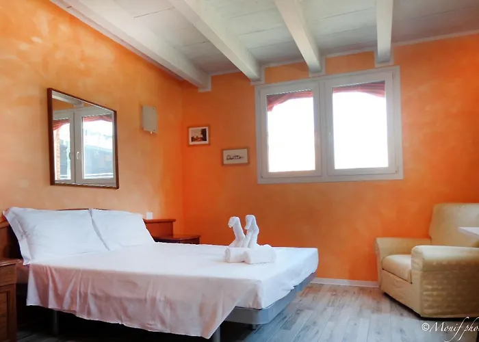 Konukevi Alloggi Al Verdi 3*